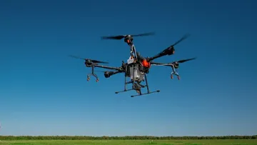 Внесение энтомофагов при помощи дронов – компетентно о перспективах биометода